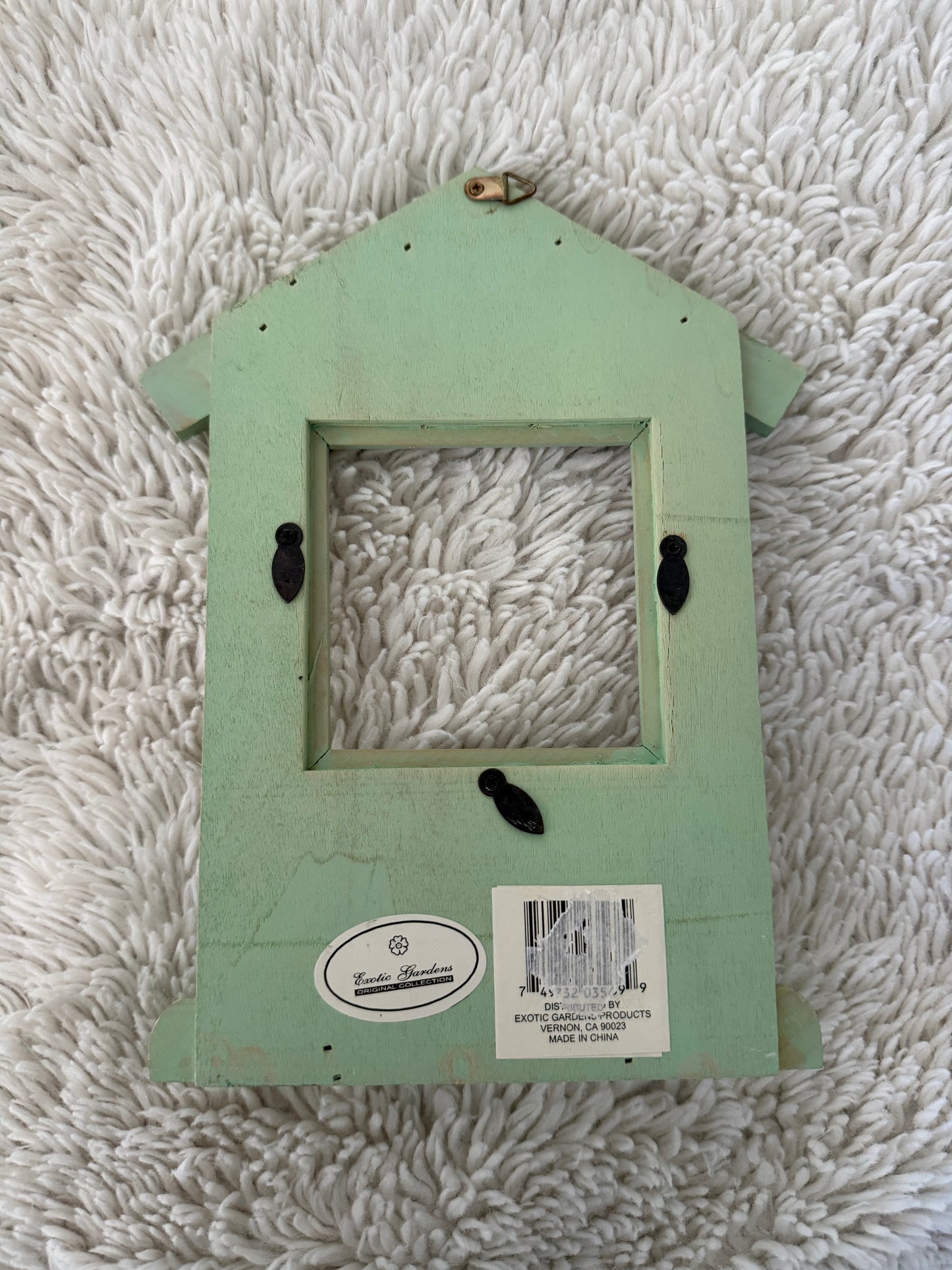 Green House-Shaped Picture Frame with Pegs