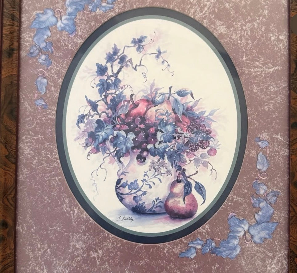 Set of two vintage framed wall art prints 🌿