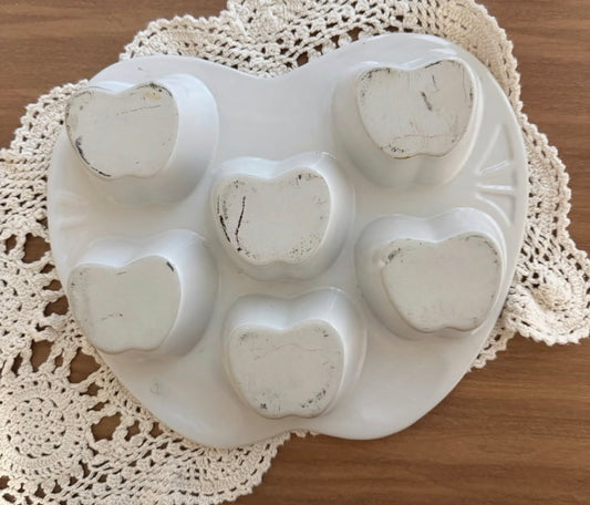 Apple-Shaped Stoneware Baking Mold